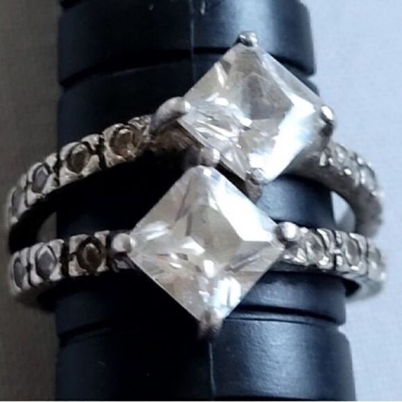 Vintage Sterling Silver Double Stone CZ Ring with CZ Studded Shank. Size 6.5. - Picture 3 of 6